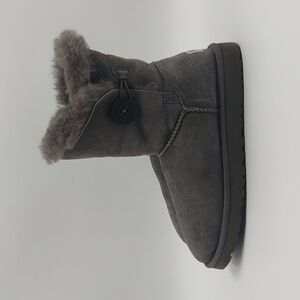 UGG Short Bailey Button Boots Shearling Cozy Comfort Gray 7